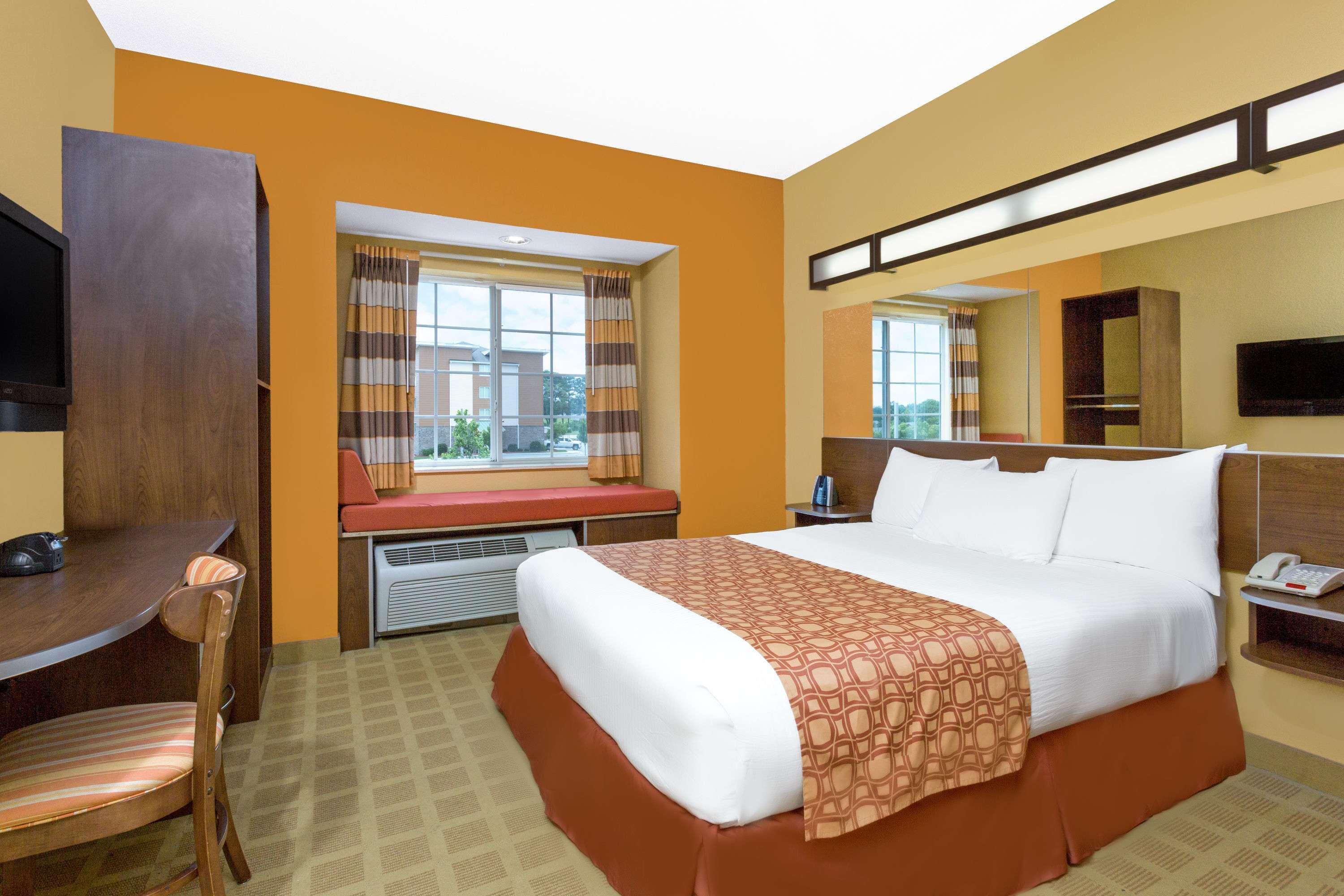 Microtel Inn & Suites By Wyndham University Medical Park Greenville Buitenkant foto
