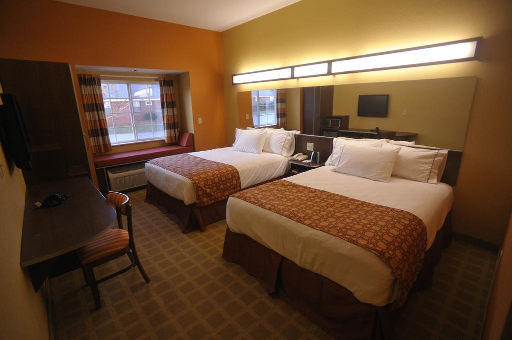 Microtel Inn & Suites By Wyndham University Medical Park Greenville Buitenkant foto